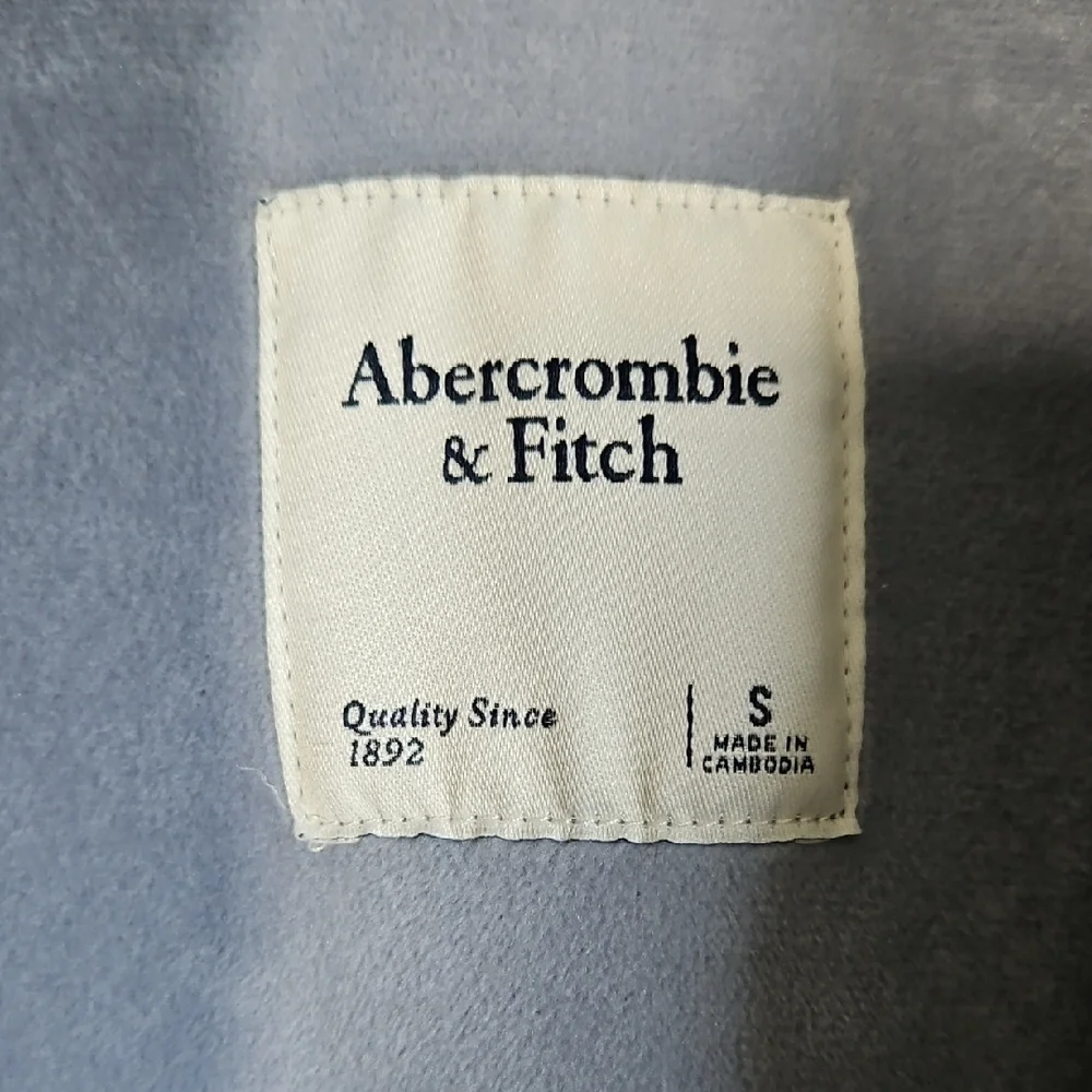 Abercrombie & Fitch Shacket - Picture 2 of 6
